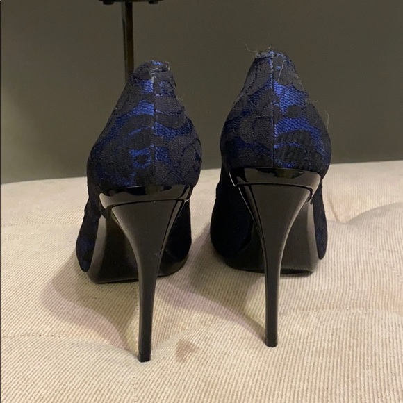 Carlos by Carlos Santana Heels Size 8.5 M - Picture 3 of 4